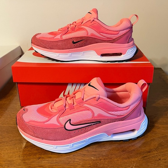 NIKE Women's Air Max Bliss